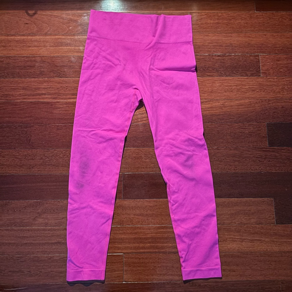 Pink leggings